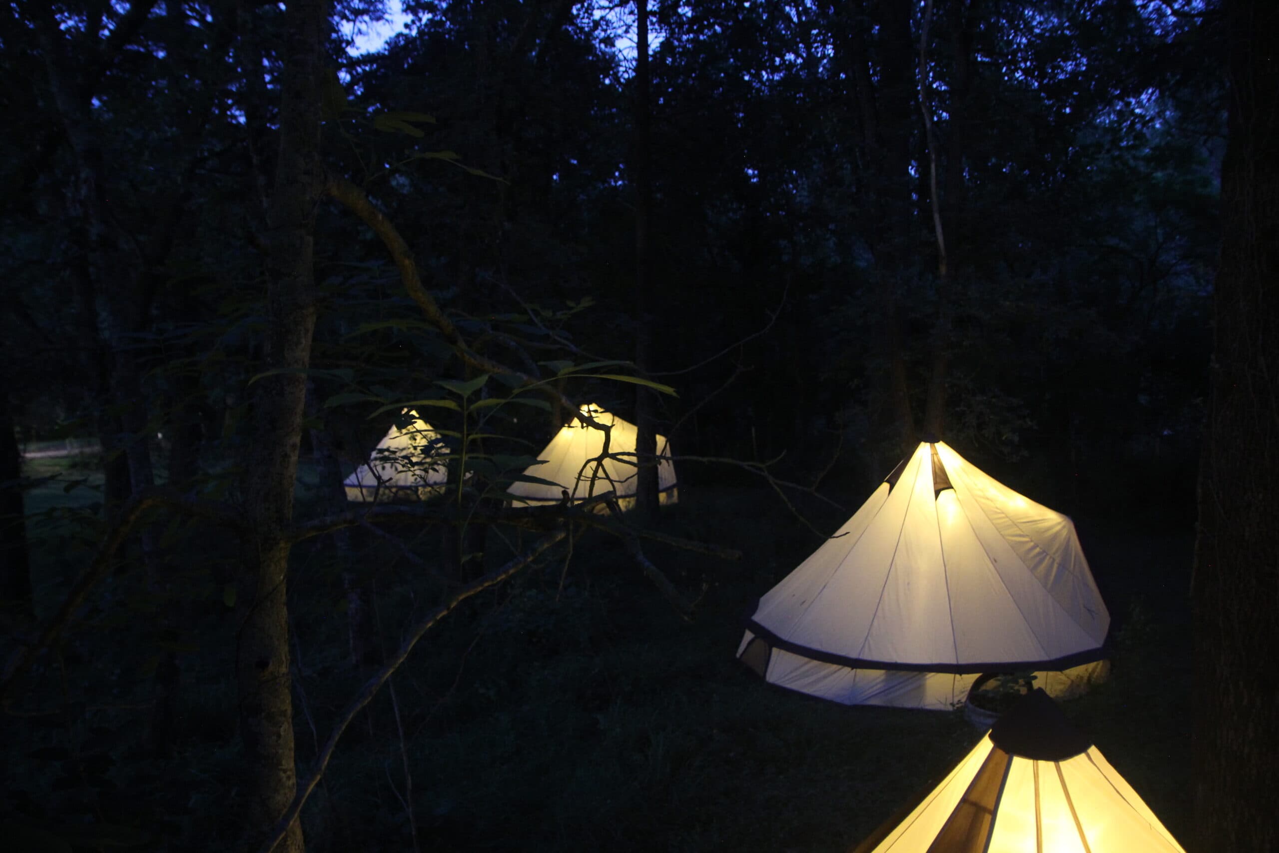 Les Tipis nuit Ô Fil De L'Eau